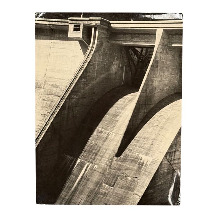 Photo noir et blanc intitulée Béton par Robert Laporte XXe