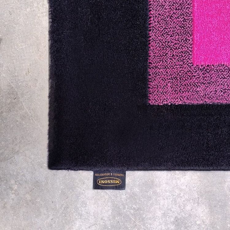 Tappeto geometrico in lana italiana degli anni '80 di Missoni per T&J Vestor