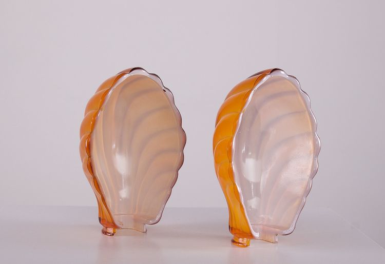 Paar italienische Wandleuchten "Muschel".