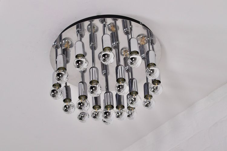 Atomic" Sciolari-style ceiling light.