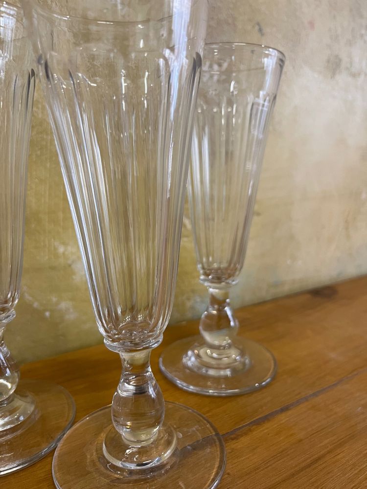 6 Napoleon III cut crystal champagne flutes