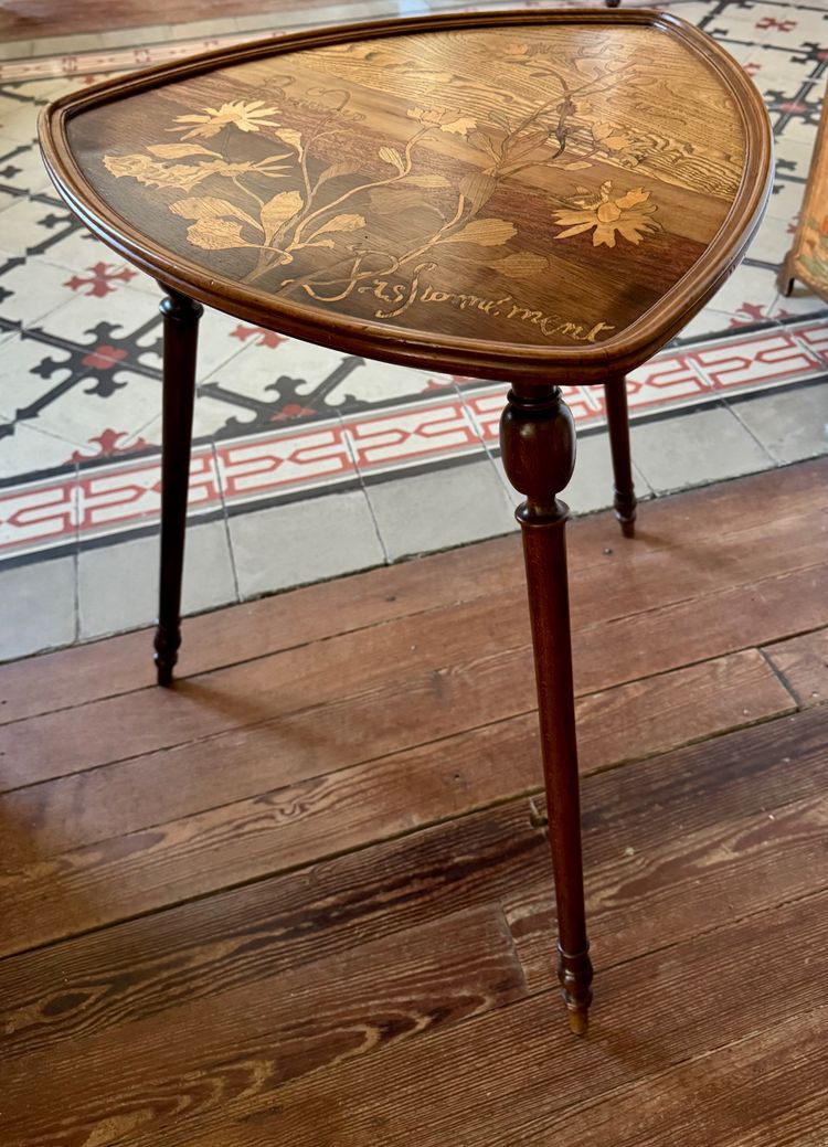 Art Nouveau pedestal table signed Gallé