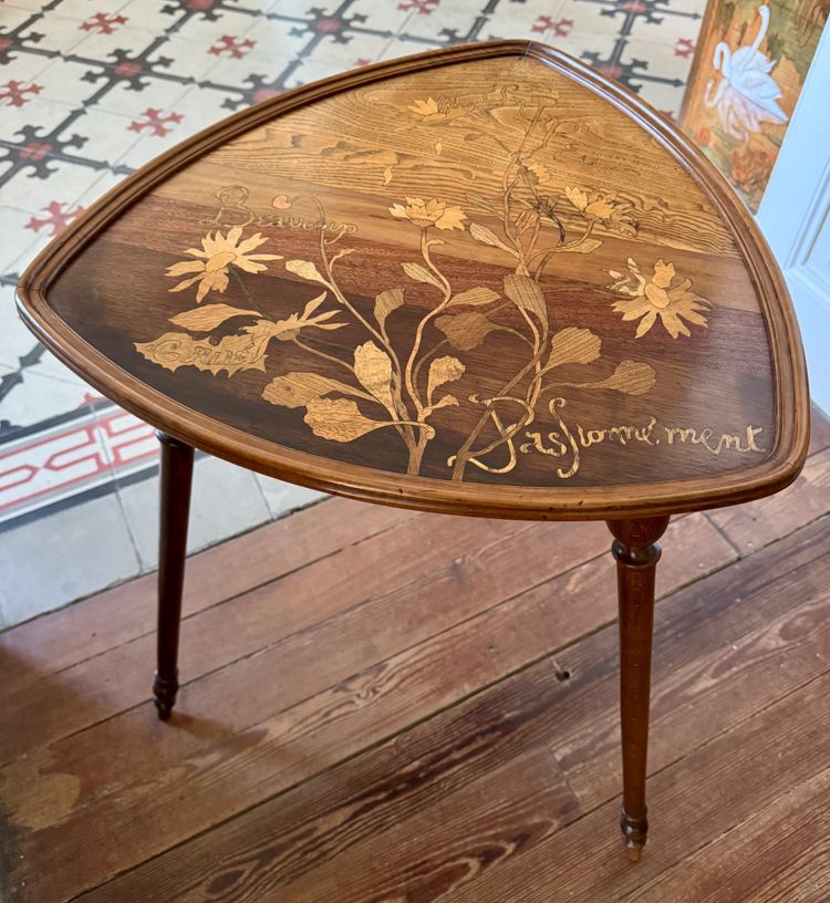 Art Nouveau pedestal table signed Gallé