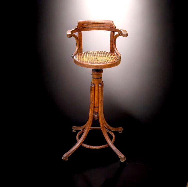 KINDERFRISEURHOCHSTUHL GESTEMPELT BAUMANN AUS DEN 1900ER JAHREN
