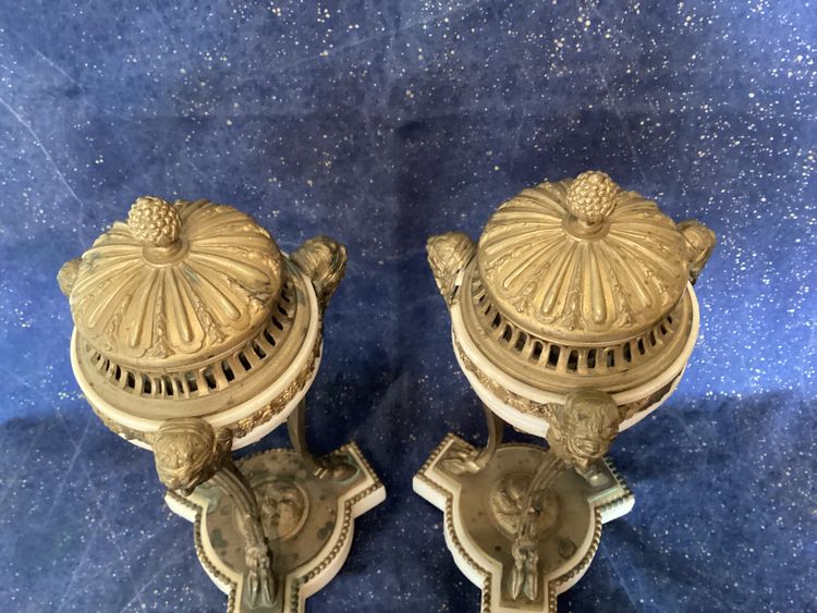 Paar Cassoletten mit Parfümbrenner