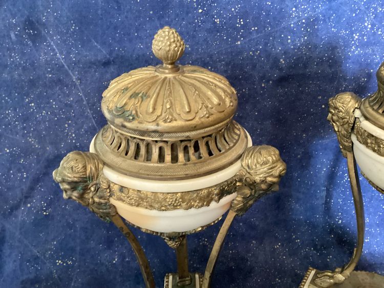 Paar Cassoletten mit Parfümbrenner
