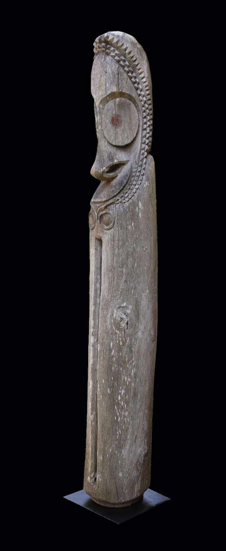 Slotted drum, Traditional Oceanian Instrument, Tribal Art, Pacific sculpture, 235 cm