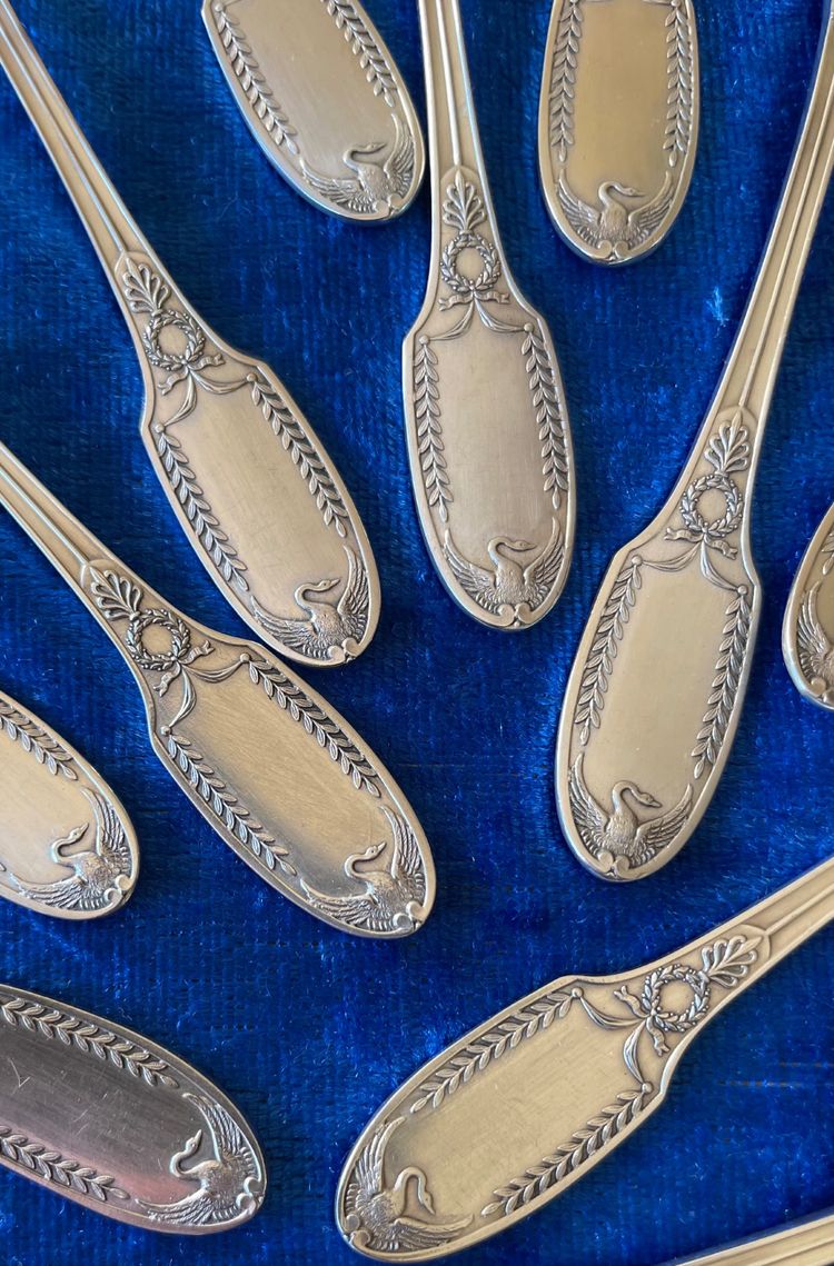 12 ice-cream scoops.