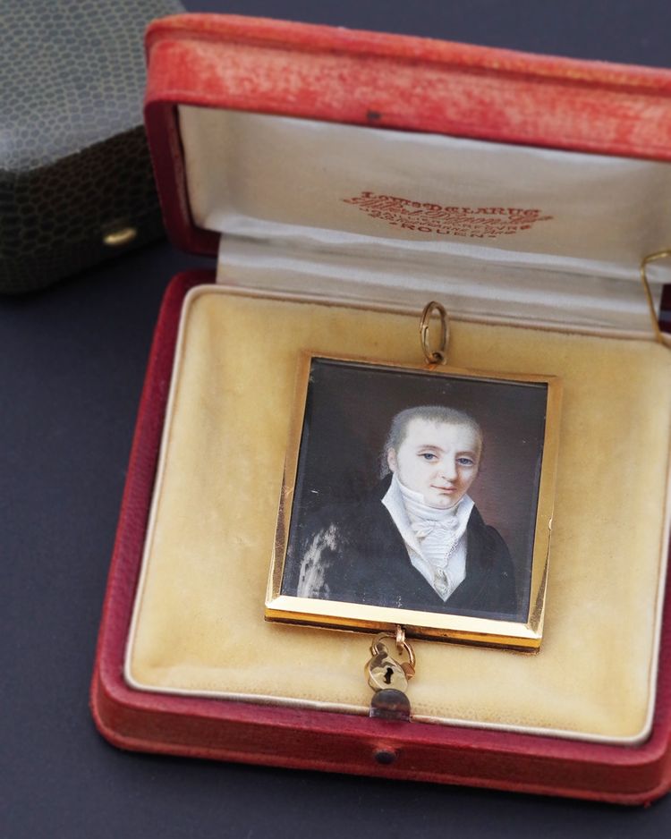 Pendente del Direttorio o del Consolato in oro 18 ct dell'inizio del 19ᵉ secolo, gioiello sentimentale, ritratto