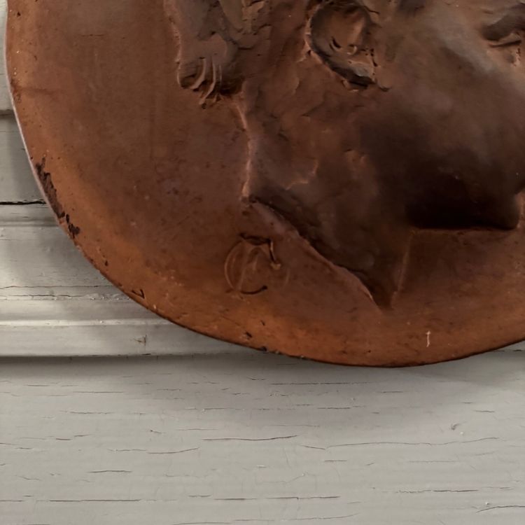 Medaglione in terracotta di Charles Filleul, profilo di un bambino, XX secolo