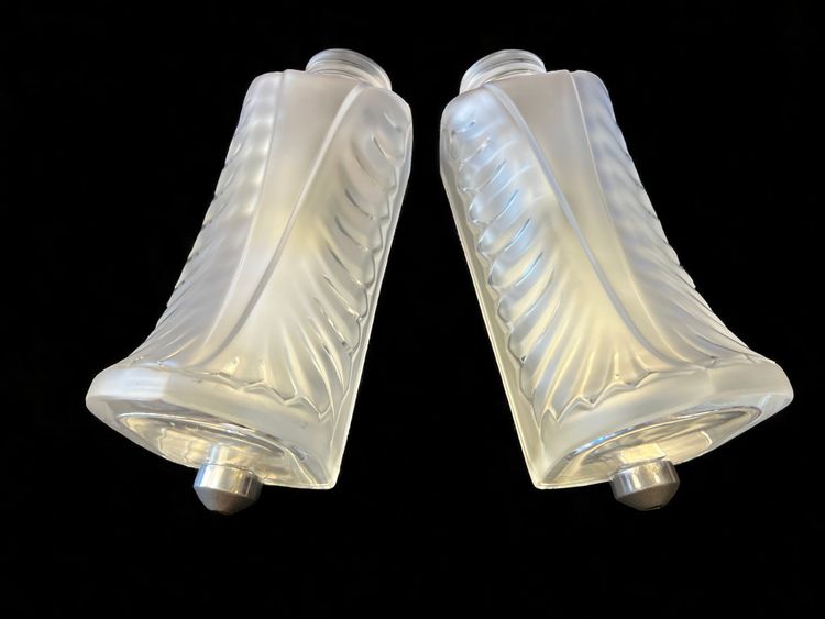 LALIQUE FRANCE PAIR OF MOLDED CRYSTAL "PALME" SCONCES (SIGNED)