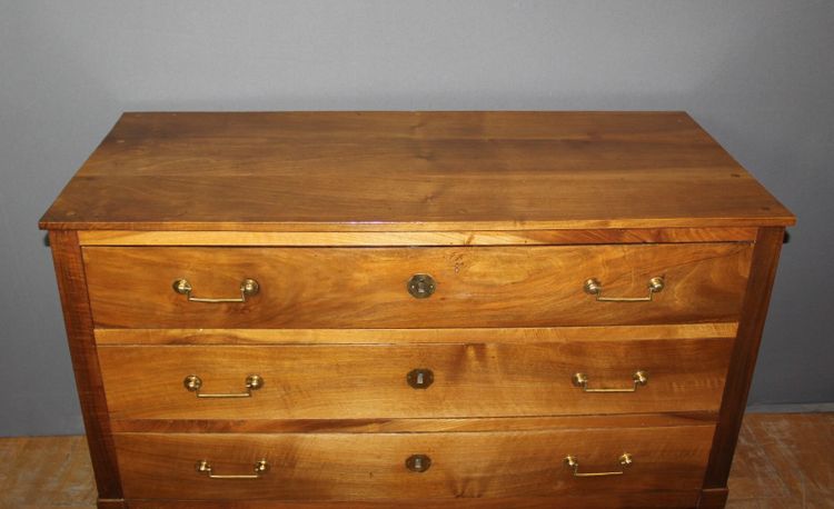 Directoire walnut chest of drawers, early 19th century