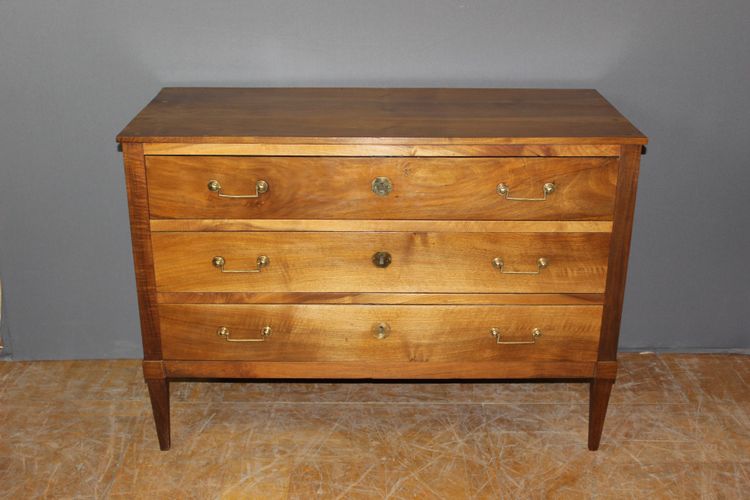 Directoire walnut chest of drawers, early 19th century