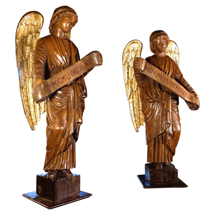 Large pair of gilded solid wood angels, 18th century