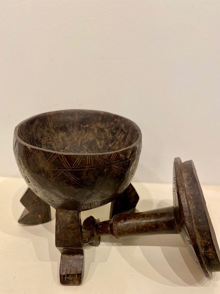 Coupe en bois sculpté MOSSI du Burkina Faso