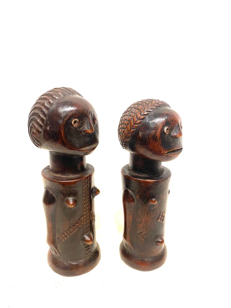 Couple de poupées Mpundu TABWA de RDC