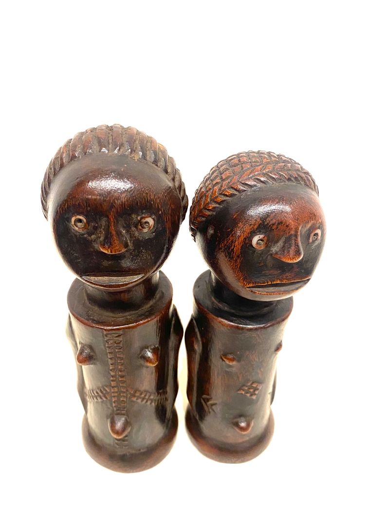 Couple de poupées Mpundu TABWA de RDC