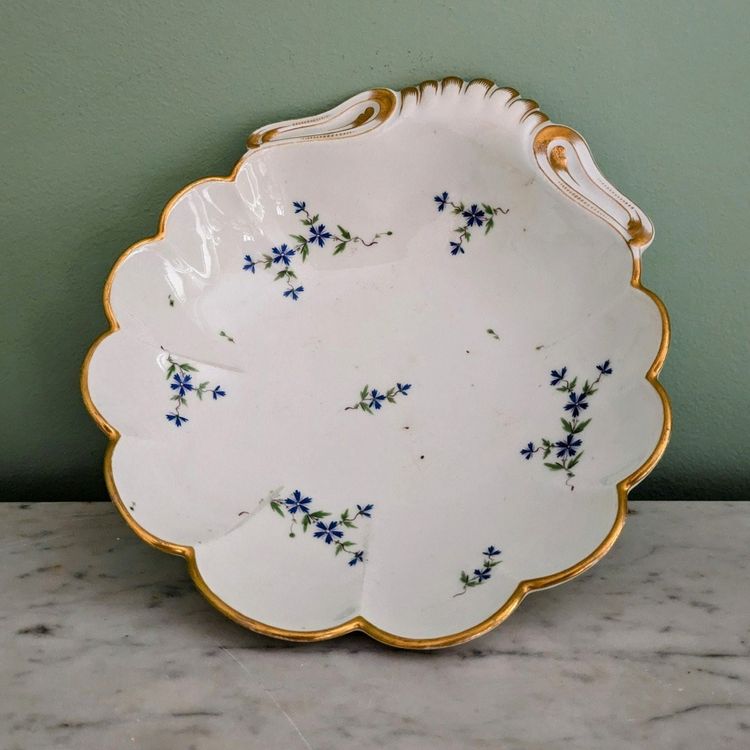 Clignancourt, Comte de Provence - Louis XVI period compotier coquille - Paris porcelain