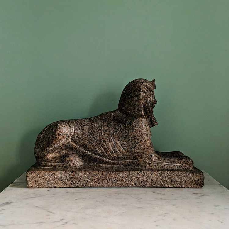 Egyptomanie - Important ancient Egyptian sphinx - Aswan granite style