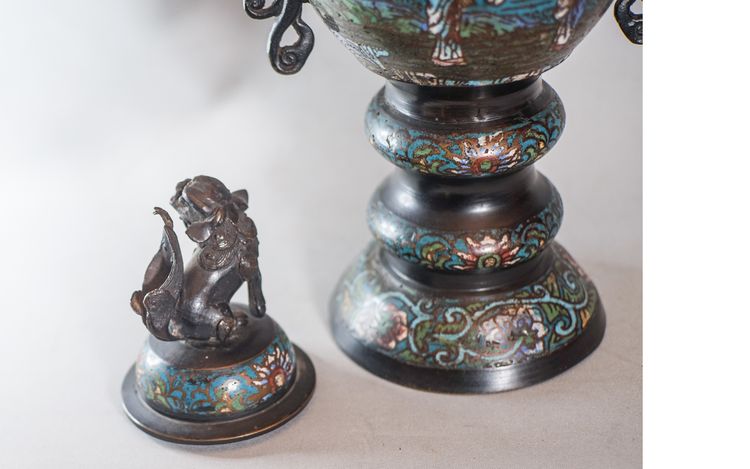Grand brûle-parfum bronze polychrome, Chine, fin XIXéme-Début XXème