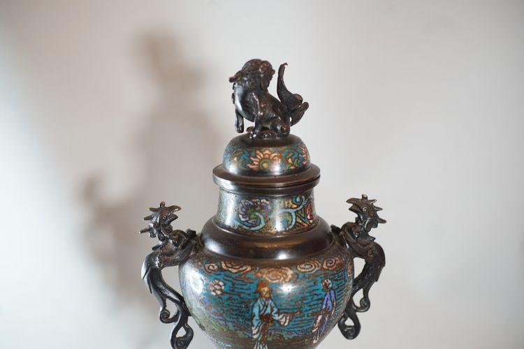Grand brûle-parfum bronze polychrome, Chine, fin XIXéme-Début XXème