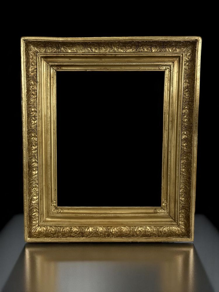 19th CENTURY FRAME IN WOOD AND GILDED STUC FOR PAINTING 46.5 cm x 39 cm