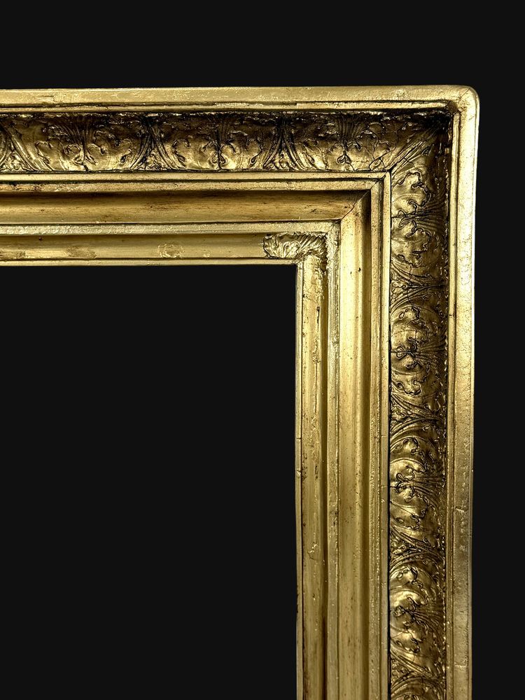 19th CENTURY FRAME IN WOOD AND GILDED STUC FOR PAINTING 46.5 cm x 39 cm