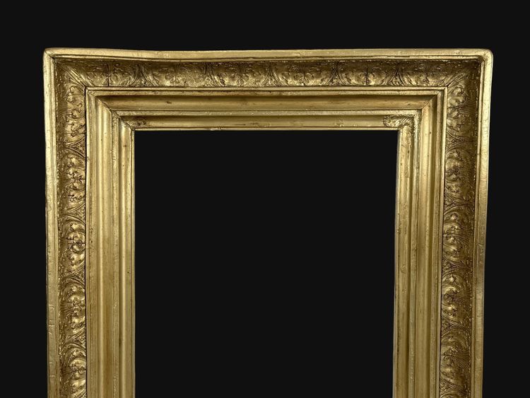19th CENTURY FRAME IN WOOD AND GILDED STUC FOR PAINTING 46.5 cm x 39 cm