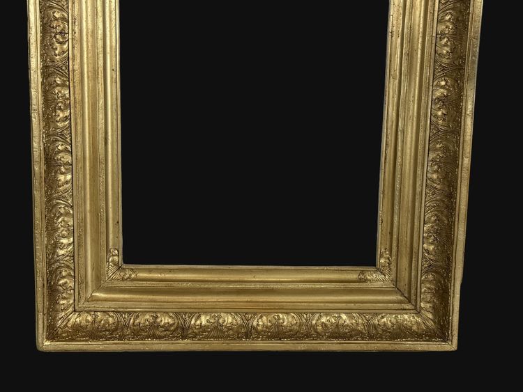 19th CENTURY FRAME IN WOOD AND GILDED STUC FOR PAINTING 46.5 cm x 39 cm