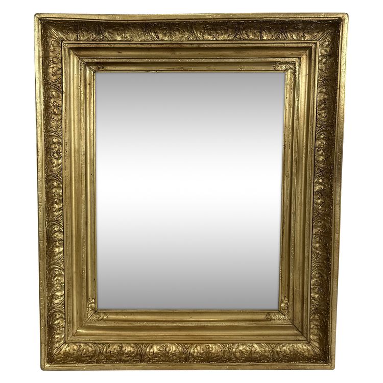 19th CENTURY FRAME IN WOOD AND GILDED STUC FOR PAINTING 46.5 cm x 39 cm