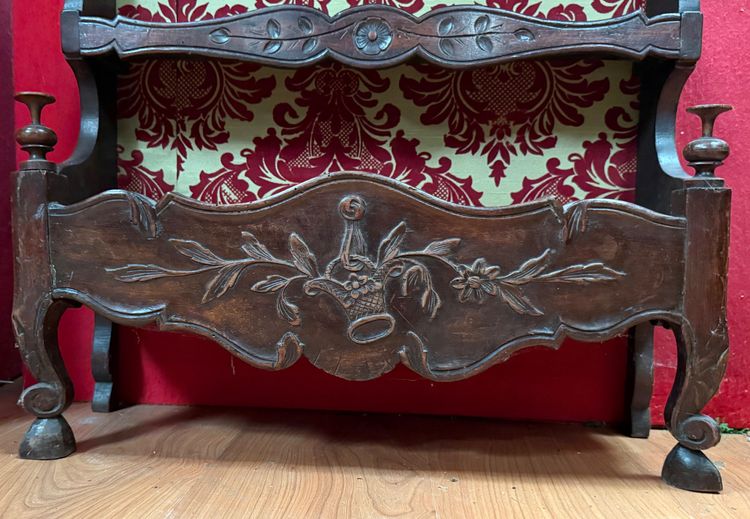 Geschirrschrank
