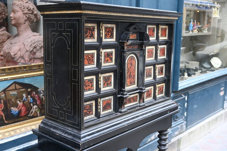 Cabinet flandres début du XVIII