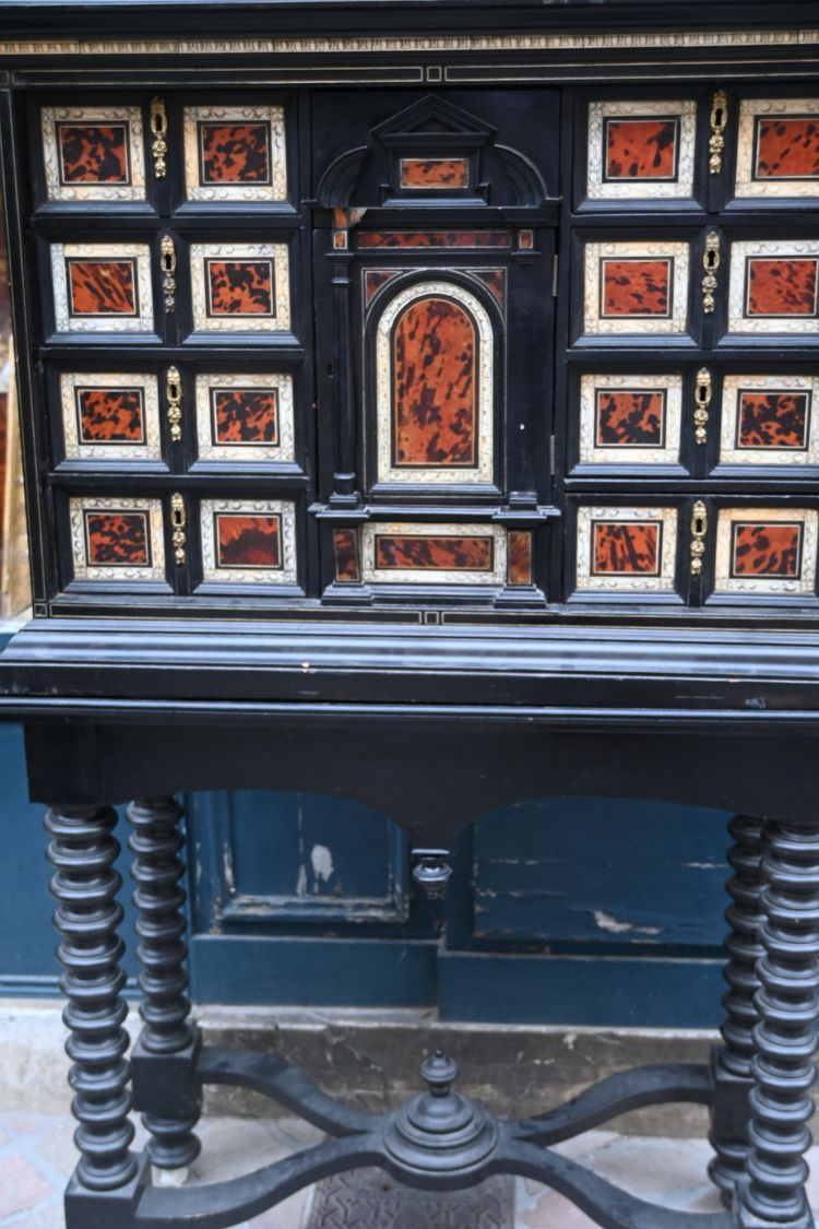 Cabinet flandres début du XVIII