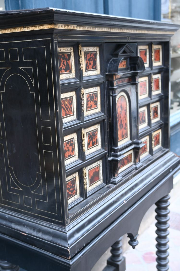 Cabinet flandres début du XVIII
