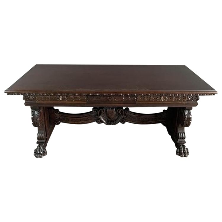 Grande scrivania in stile rinascimentale in legno massiccio, fine XIX/inizio XX secolo
