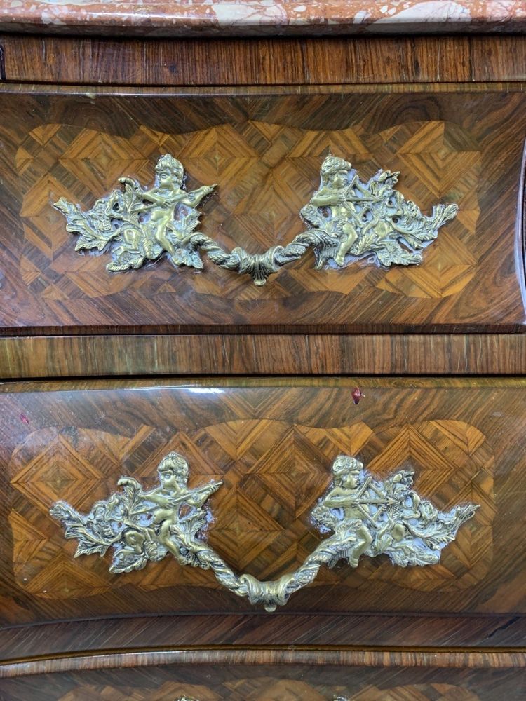 Cassettone curvo in stile Luigi XV, inizio XX secolo