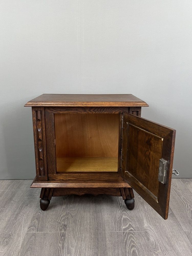 Pair of carved wooden bedside tables – Early 20th century