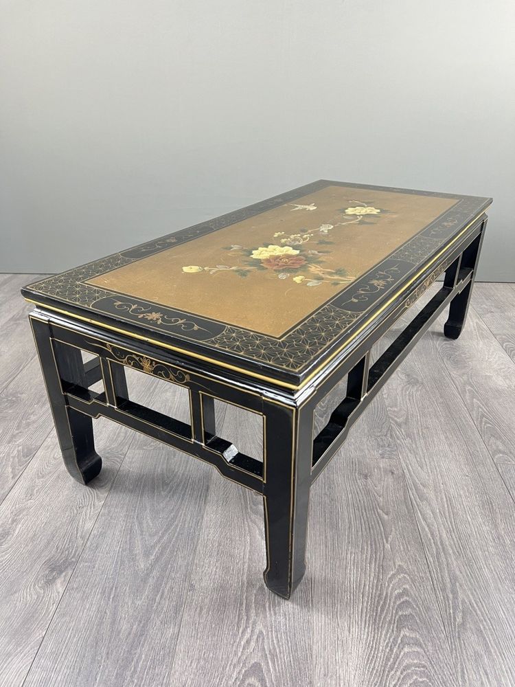 Table basse asiatique en bois laqué, XXe siècle