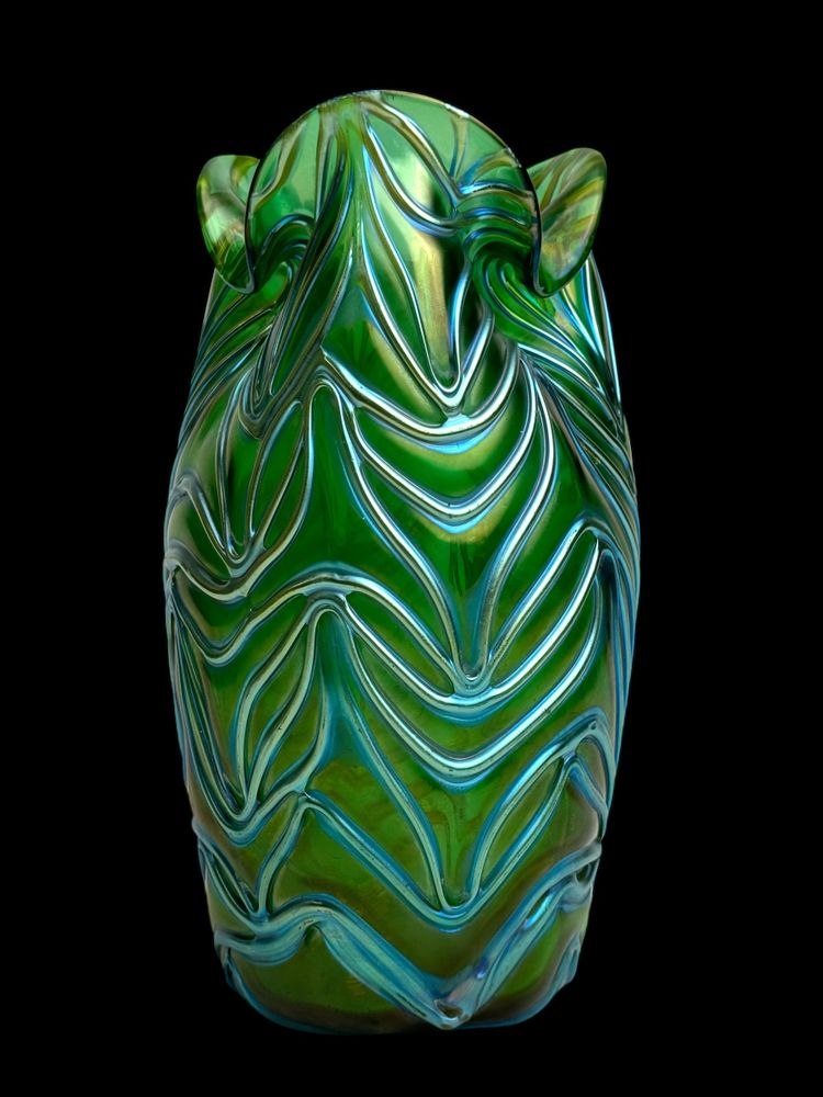 Loetz Creta Formosa vase