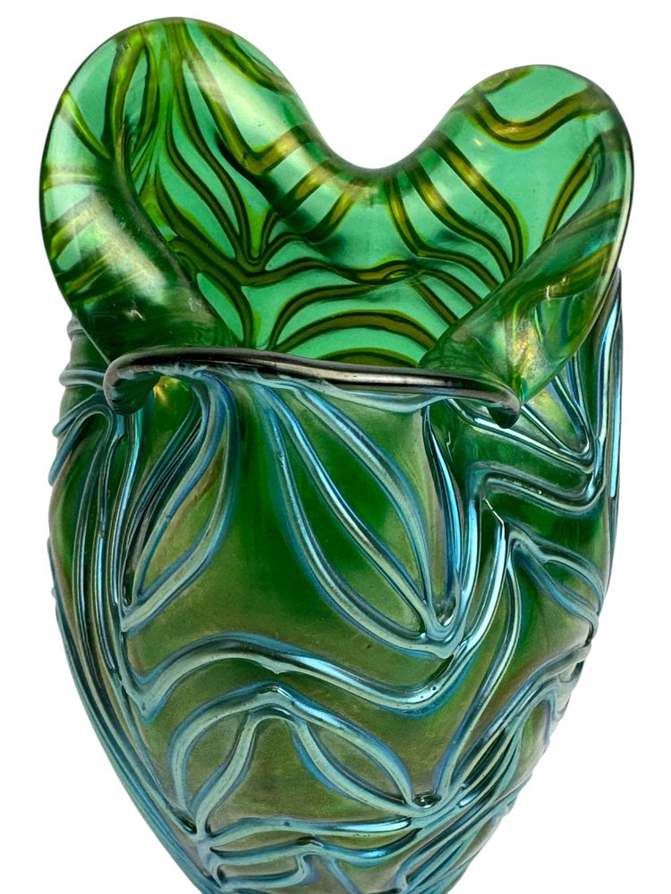 Loetz Creta Formosa vase