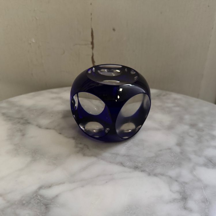 Presse-papier sulfure en cristal bleu et blanc pans coupés