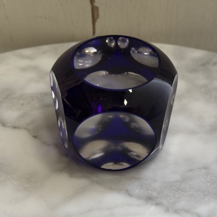 Presse-papier sulfure en cristal bleu et blanc pans coupés