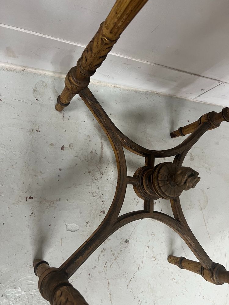 Guéridon de style Louis XVI en bois et stuc doré XIX siècle