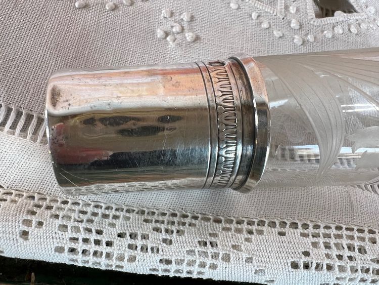 Flacon à liqueur Art Nouveau en cristal gravé et argent massif – Poinçon Minerve – France, XIXe