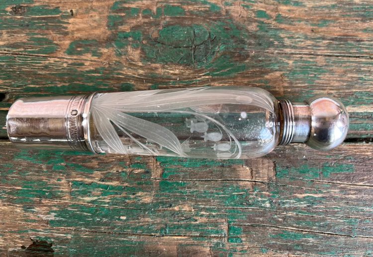 Flacon à liqueur Art Nouveau en cristal gravé et argent massif – Poinçon Minerve – France, XIXe