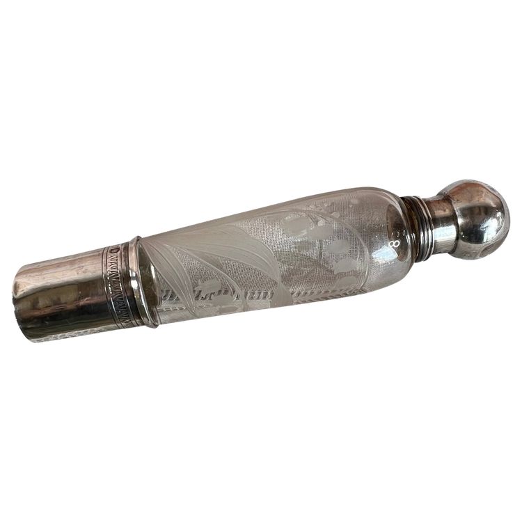 Flacon à liqueur Art Nouveau en cristal gravé et argent massif – Poinçon Minerve – France, XIXe