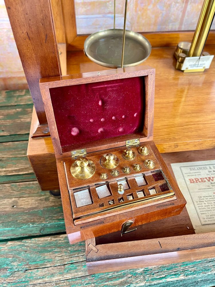 Pharmacy scale - Becker's Sons - 1889 - Complete with original weights