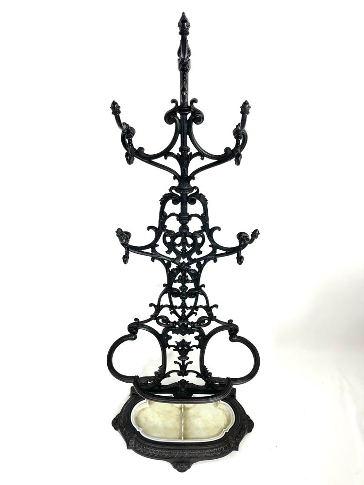 Majestueux Porte-Manteau Porte-Parapluie en Fonte – Style Art Nouveau – 19ème – Brasserie Parisienne