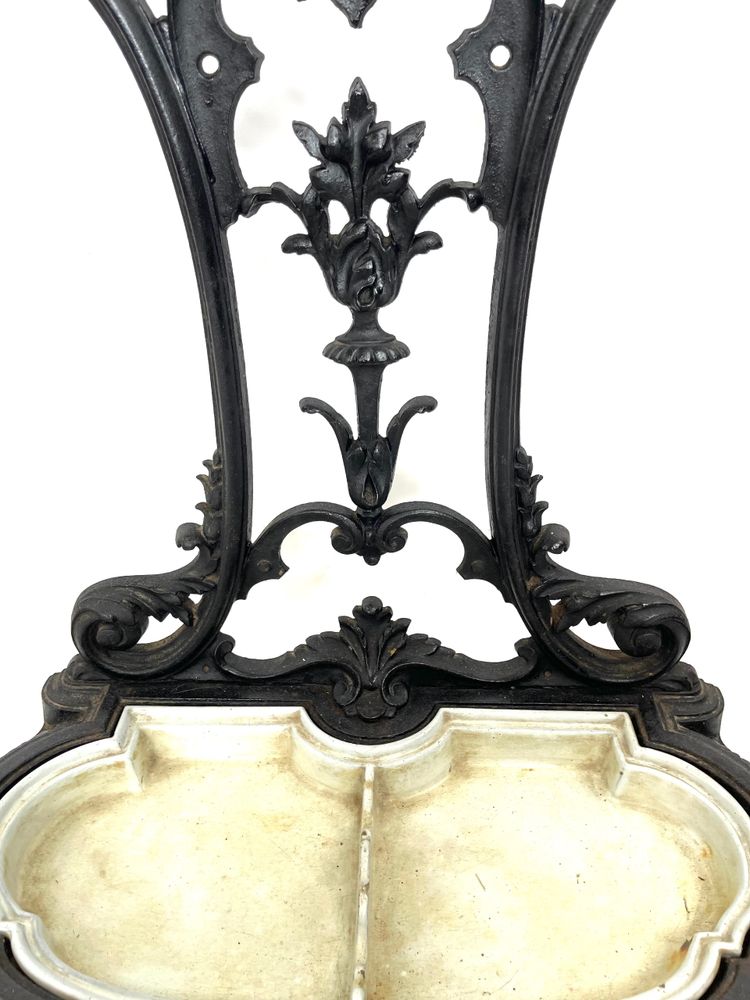 Majestueux Porte-Manteau Porte-Parapluie en Fonte – Style Art Nouveau – 19ème – Brasserie Parisienne