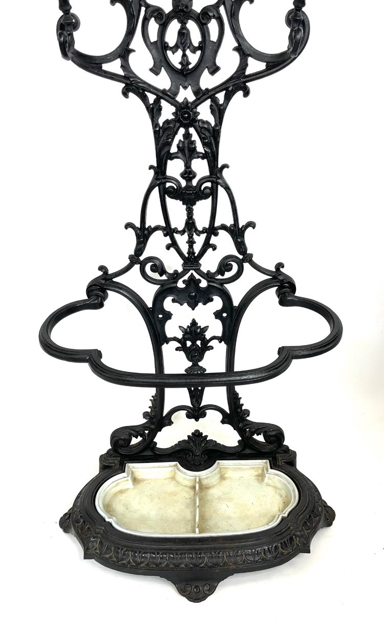 Majestueux Porte-Manteau Porte-Parapluie en Fonte – Style Art Nouveau – 19ème – Brasserie Parisienne